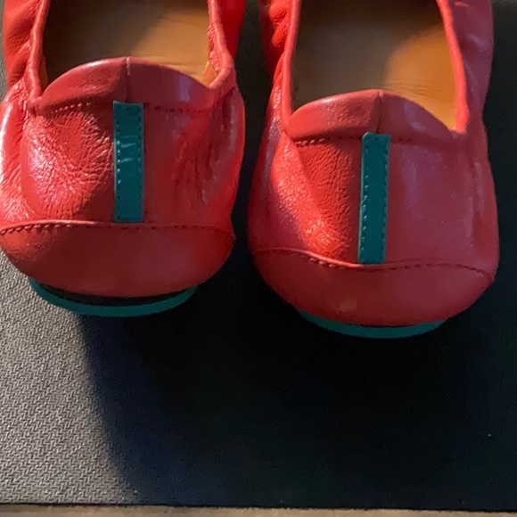 Tieks, size 8. Color Poppy - Picture 5 of 5